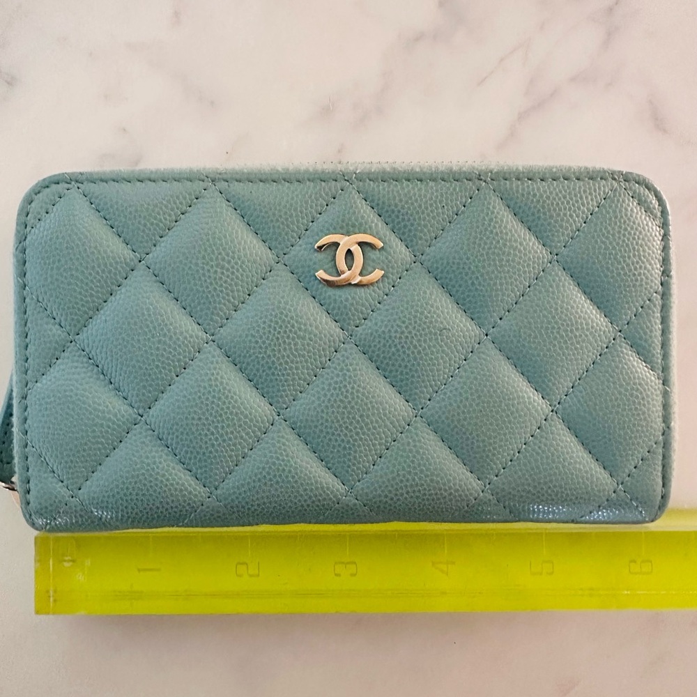 Authentic Chanel Wallet - Picture 10 of 12